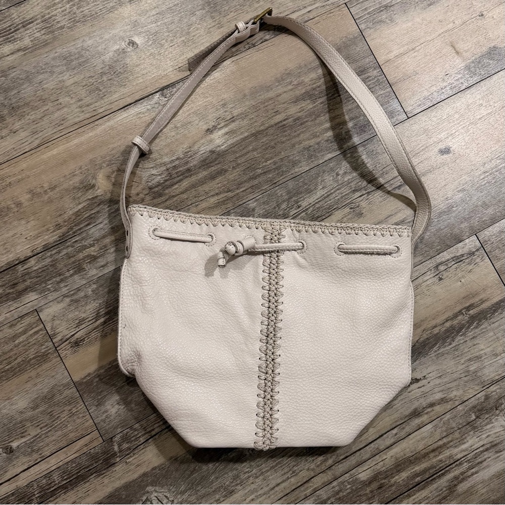 The Sak Elegant Cream Leather Shoulder Bag